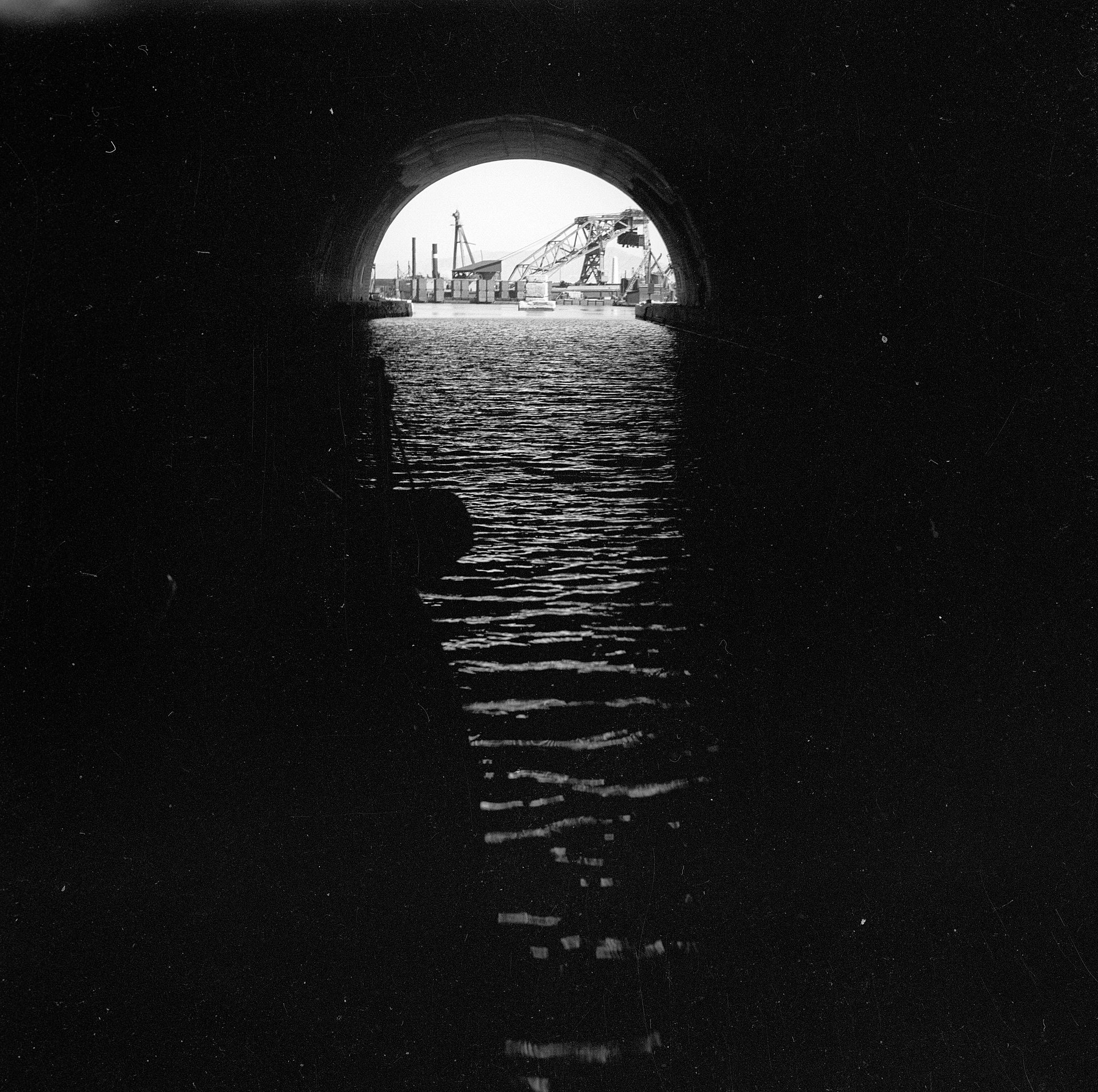 Entrée du tunnel au point culminant (1948).